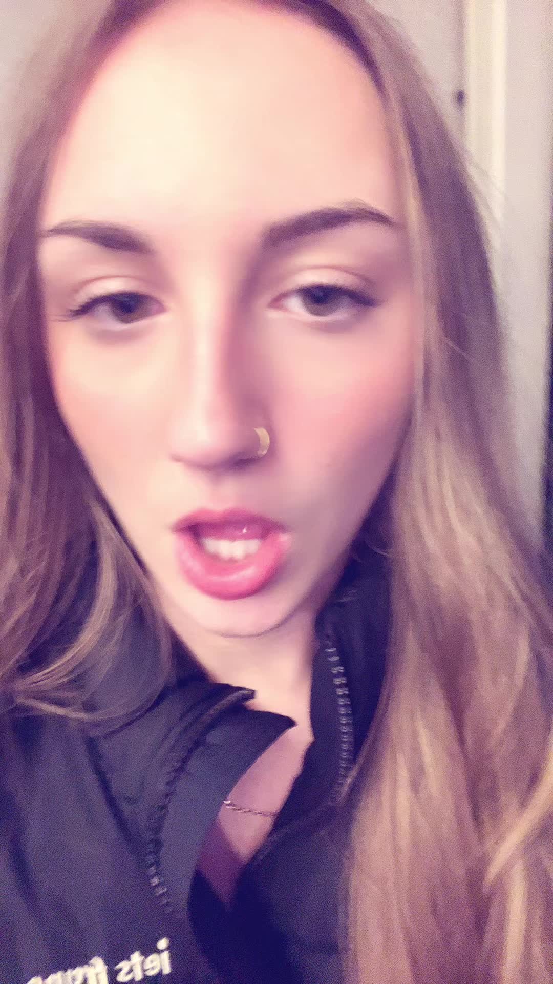 @🍒😮&zwj;💨
