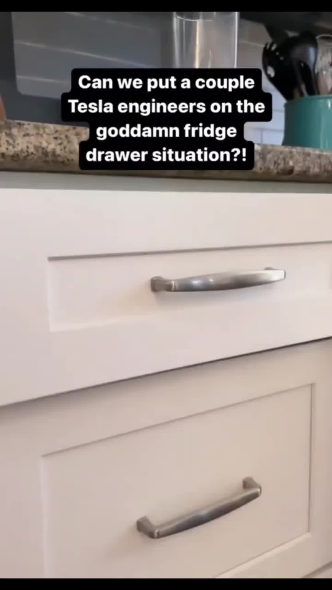@FlyandDesign