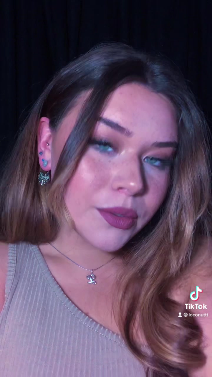 @Loconuttt