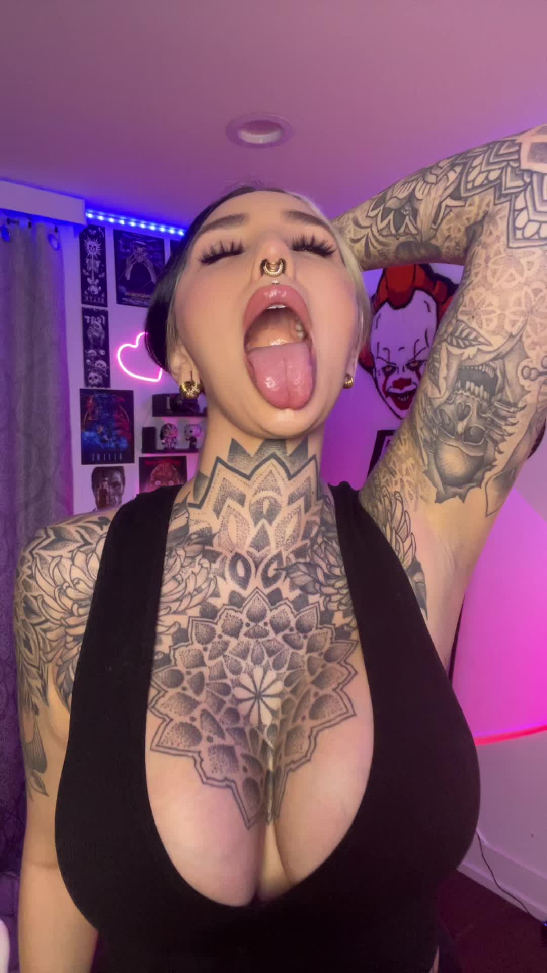 @IG : split_tongue_bri