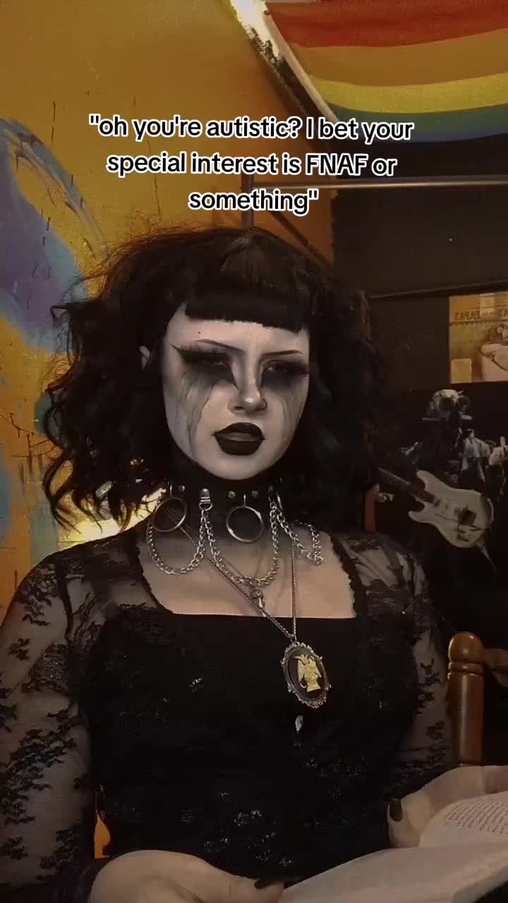 @🦇Julie-Anne🦇