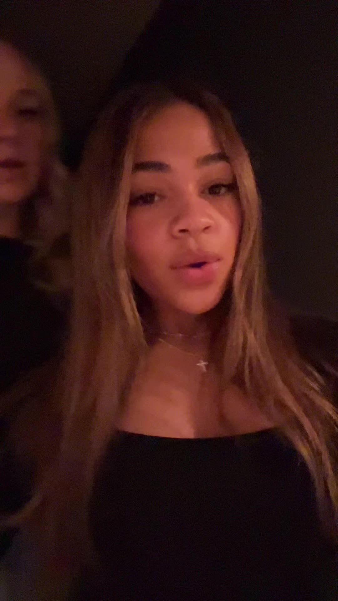 @chloe
