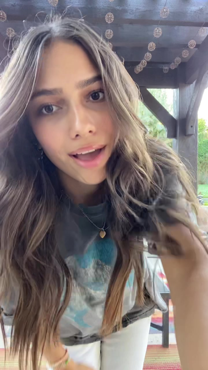 @bella