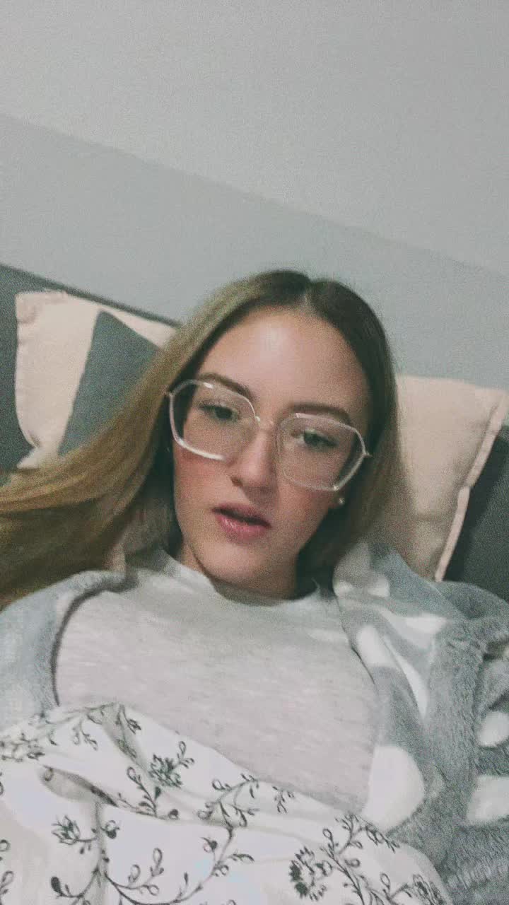 @Janina_clgn08