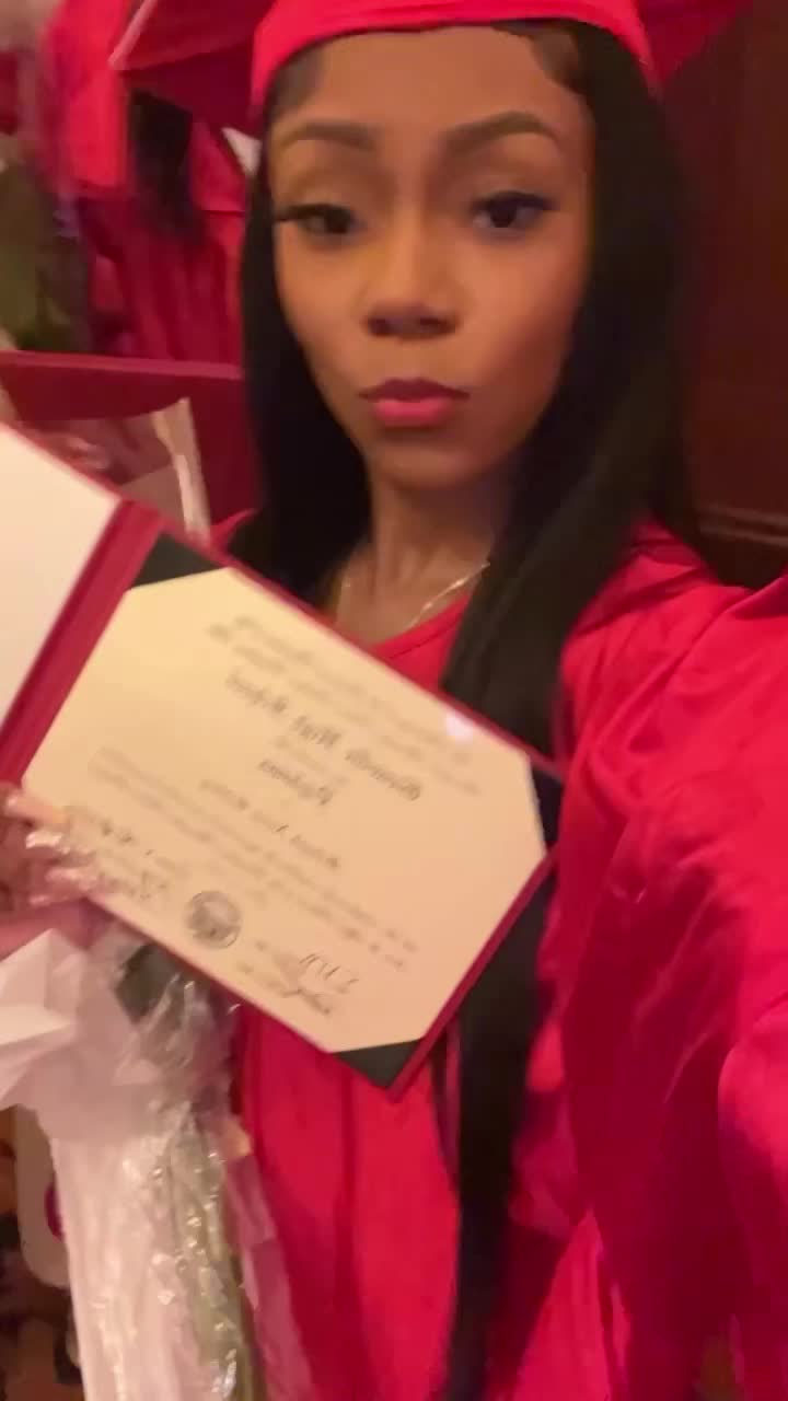 @malayahnicoleeee