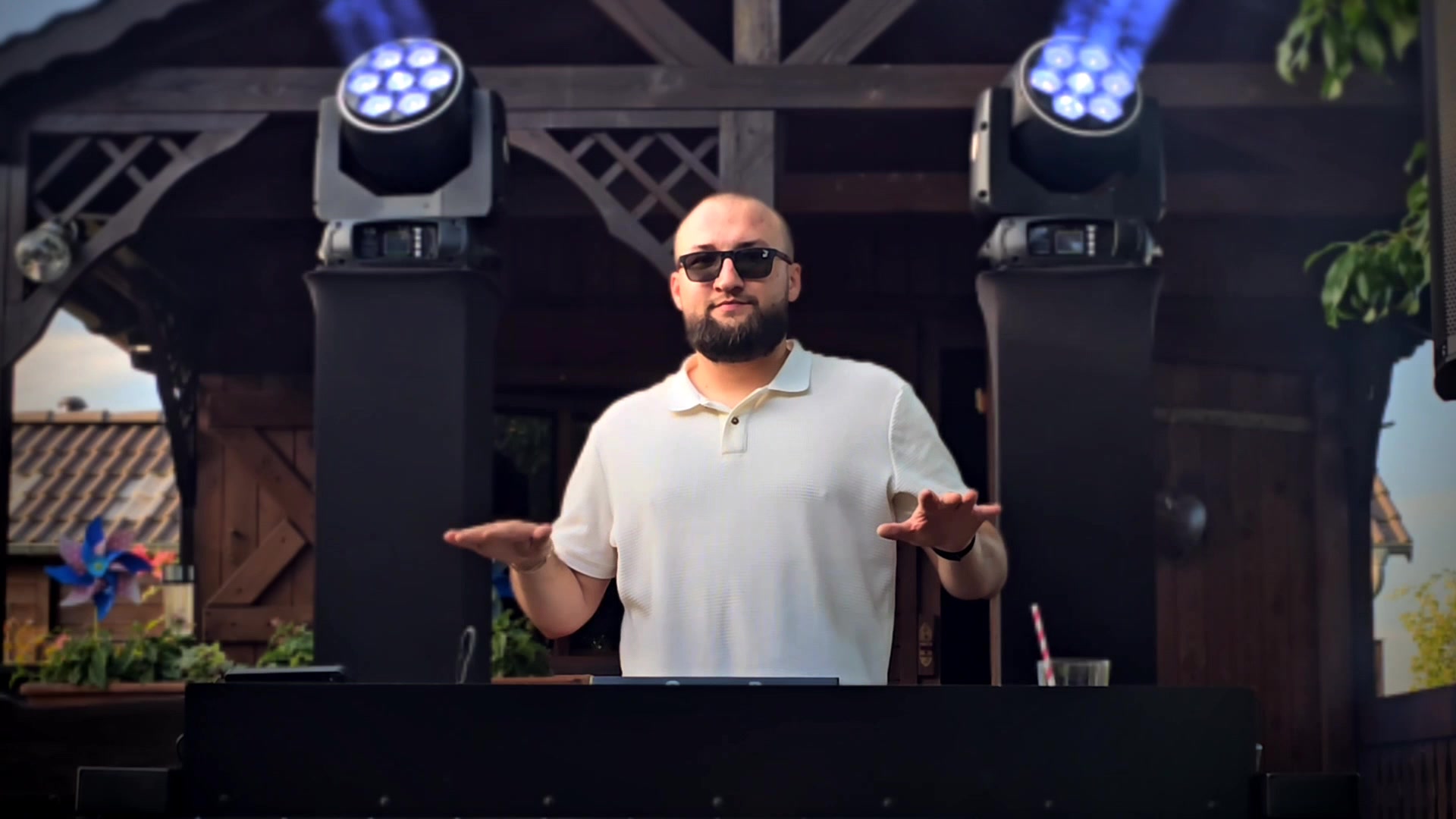 @EXPOSEDMUSIC