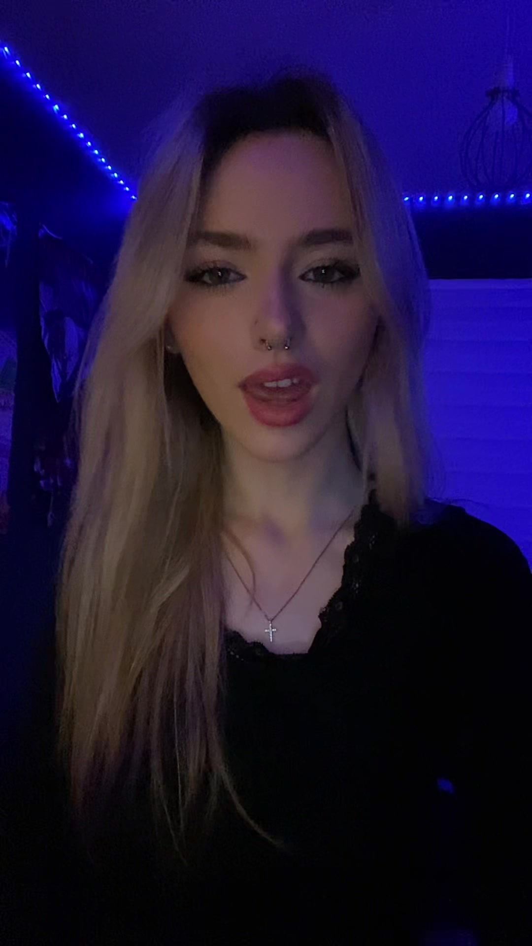 @🧛🏻♀️