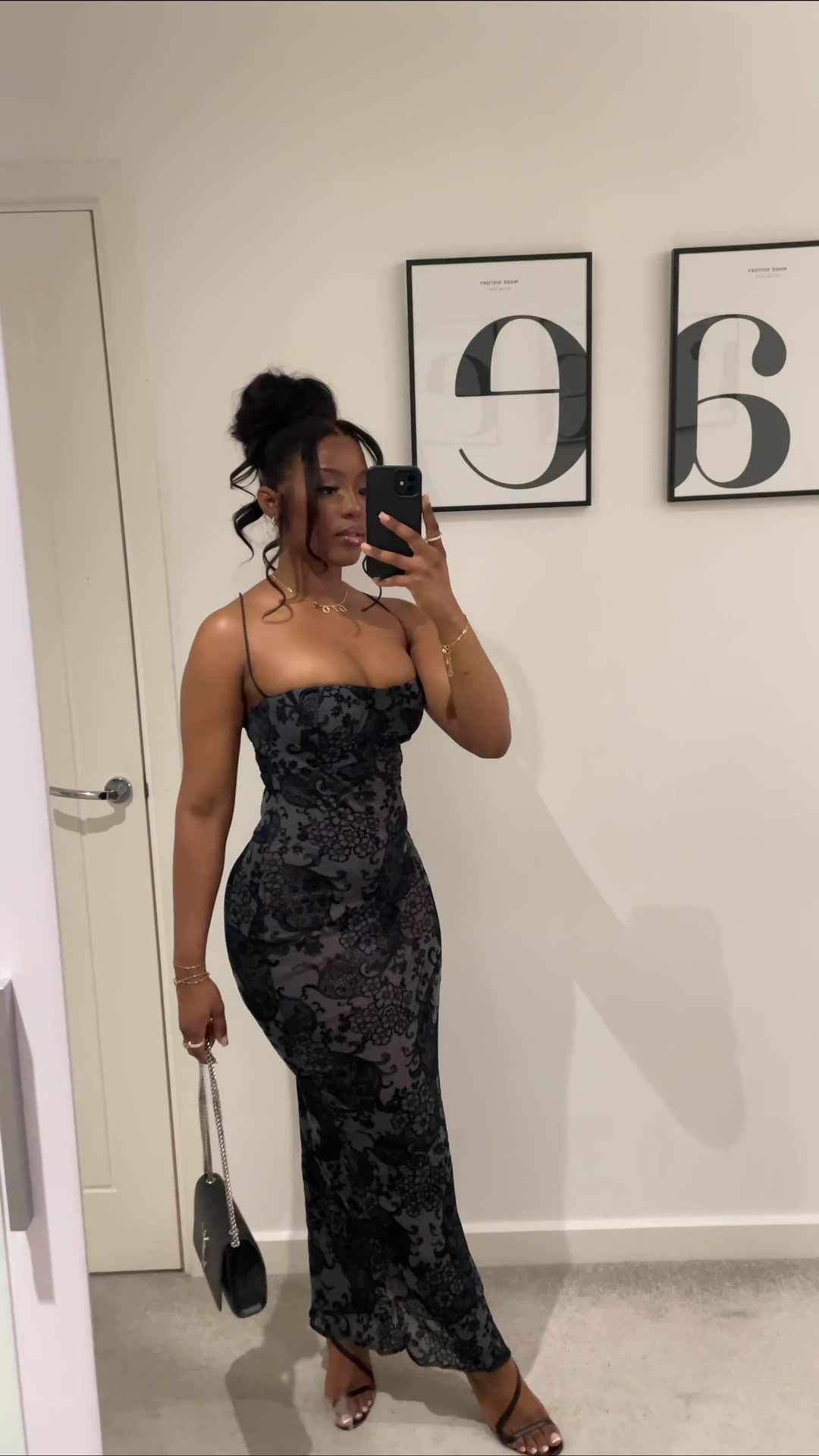 @Lala