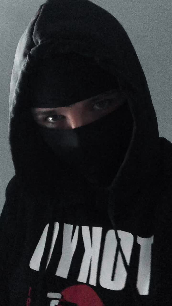 @paranoid.