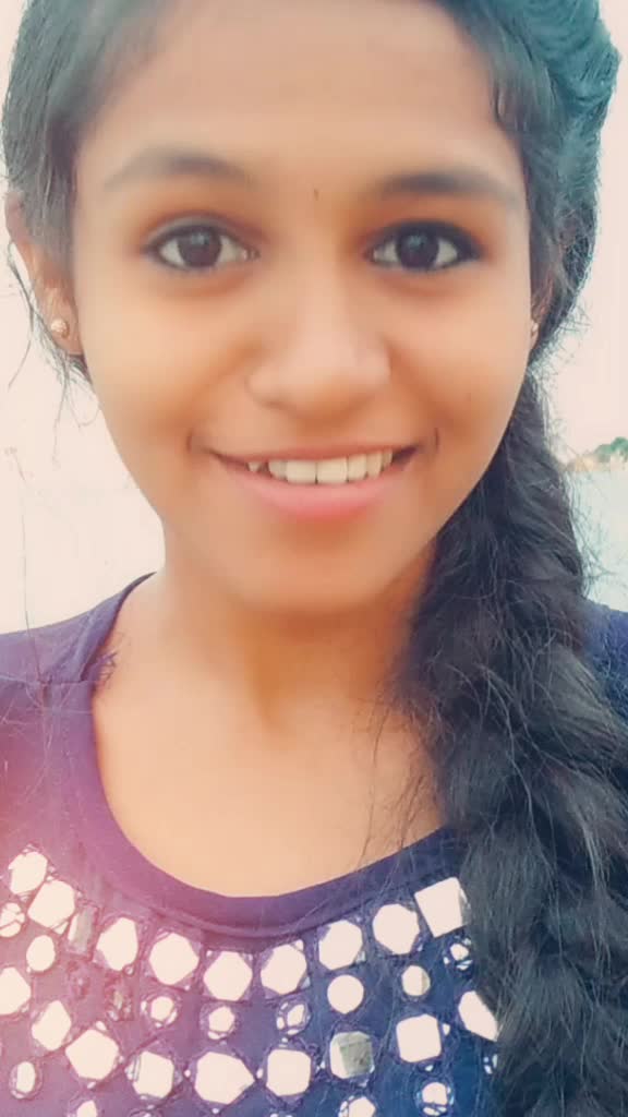 @dhanya_shetty