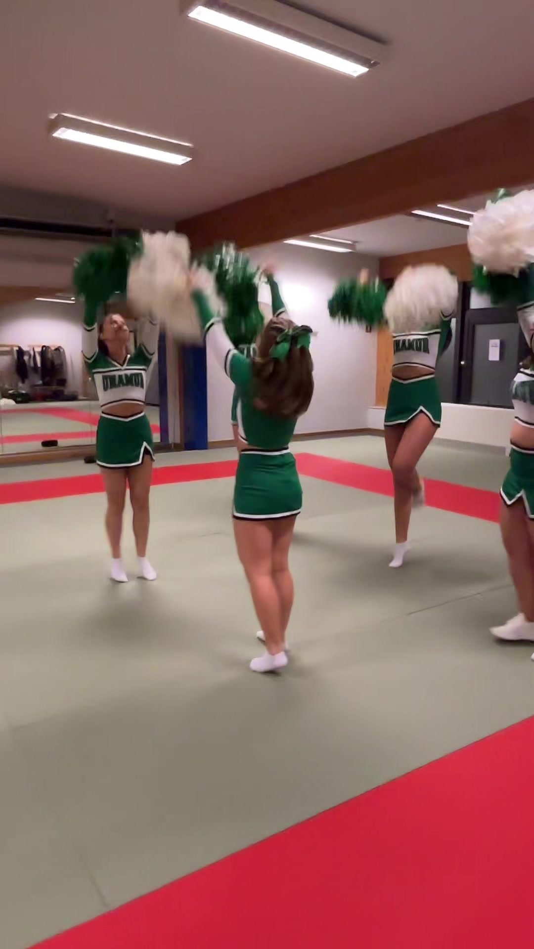 @Cheerleaders de l’UNamur 📣💚
