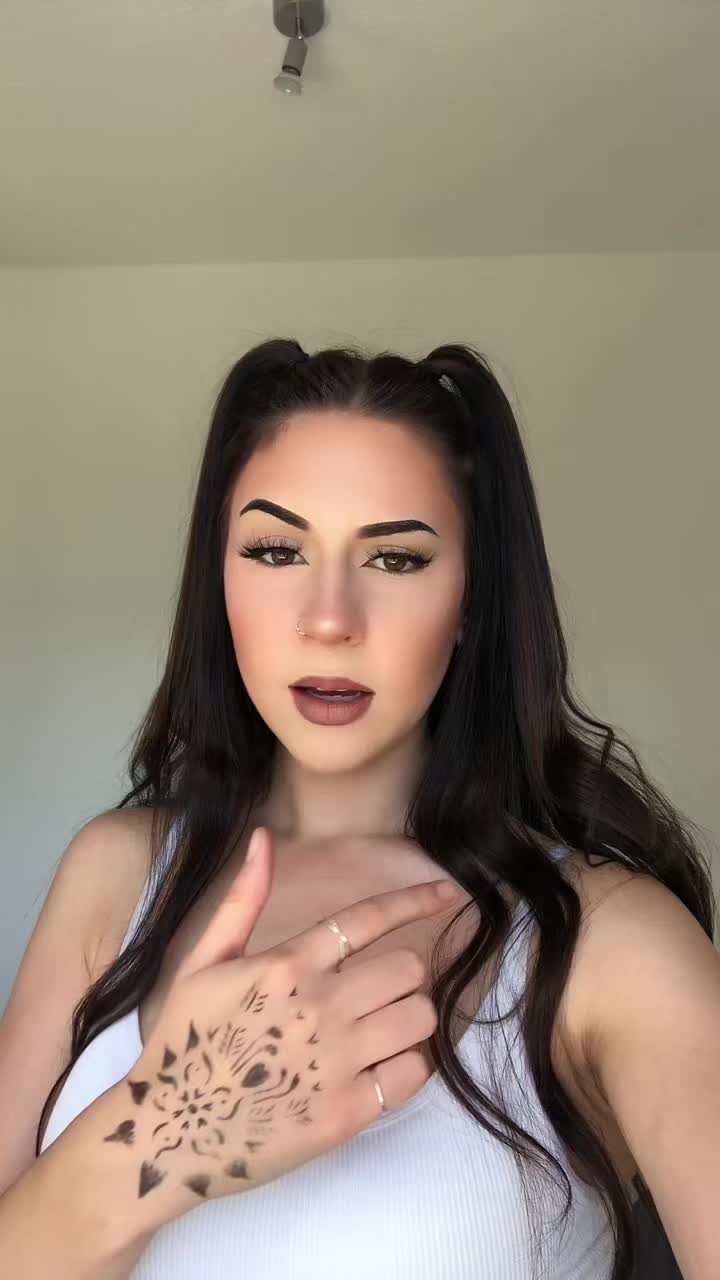 @🦋𝒮𝒾𝓈𝓈𝒾🦋