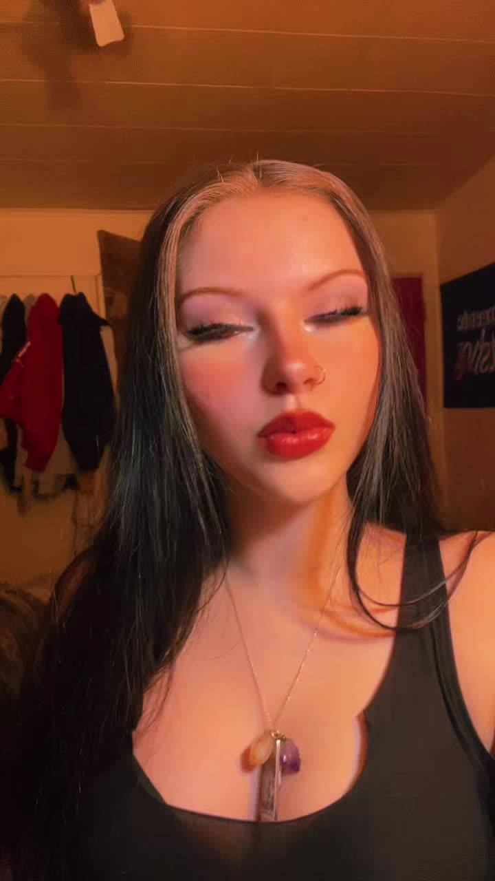 @Maddie🌙🥀⛈️