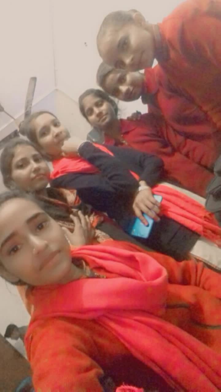 @Muskan musu☺