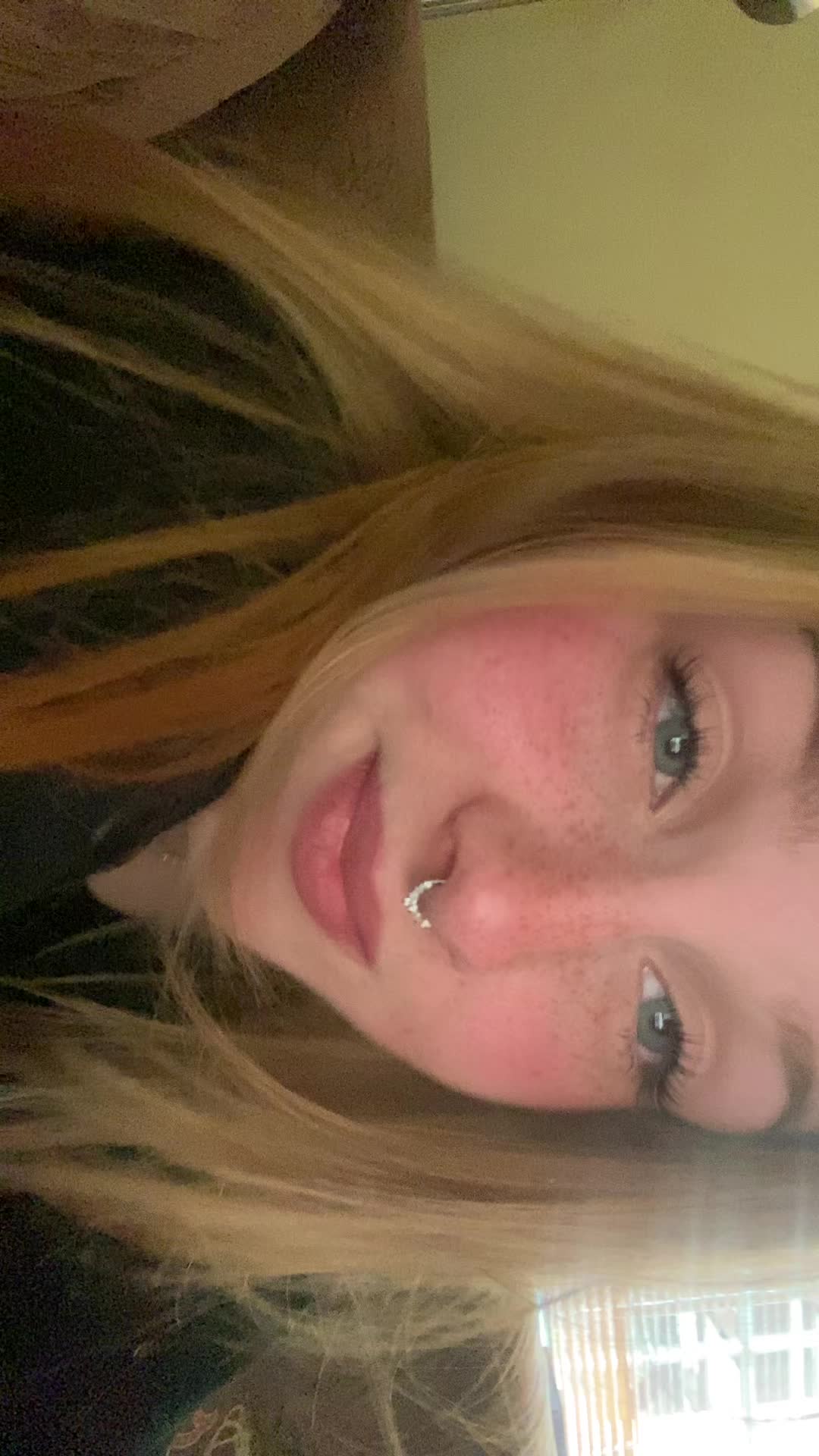 @<3