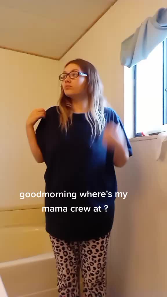 @ItsAshleyBZ
