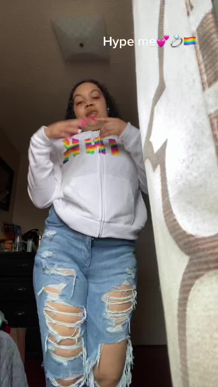 @Engaged 💍🏳️🌈❤️Tay Fiancé💕