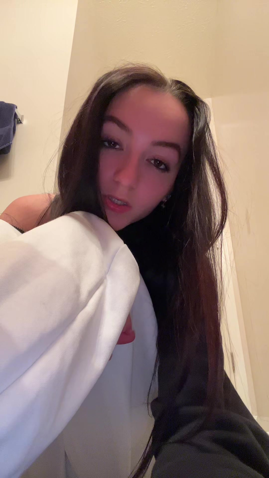 @🖤