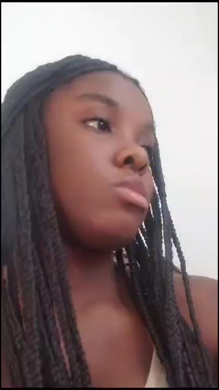 @theblackqueen25