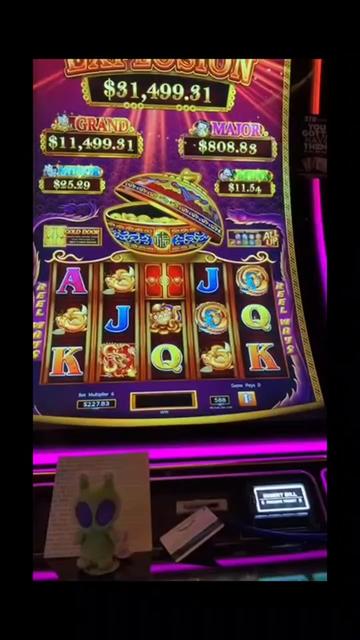 @Pearl&rsquo;s Crocs n&rsquo; Slots