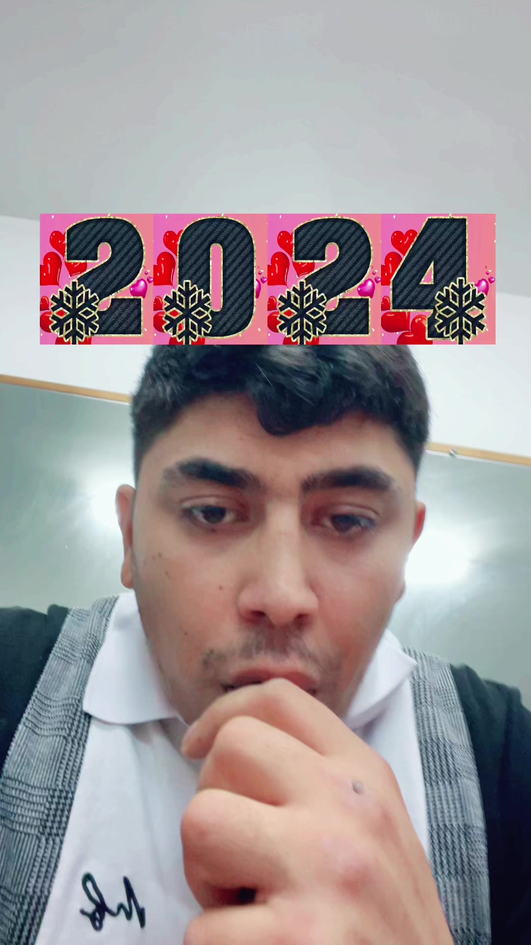 @Carlos George Consta