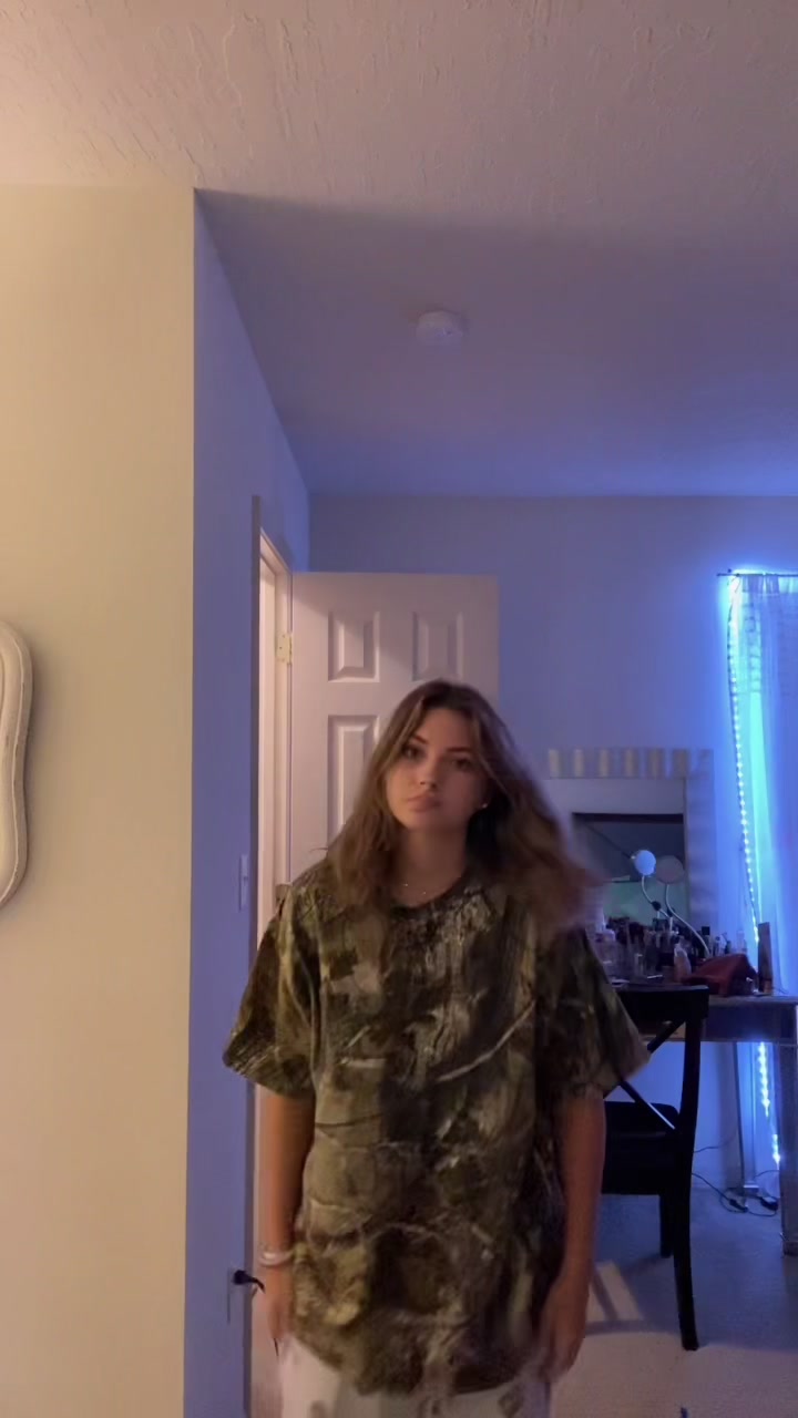 @stupidhotbrunette