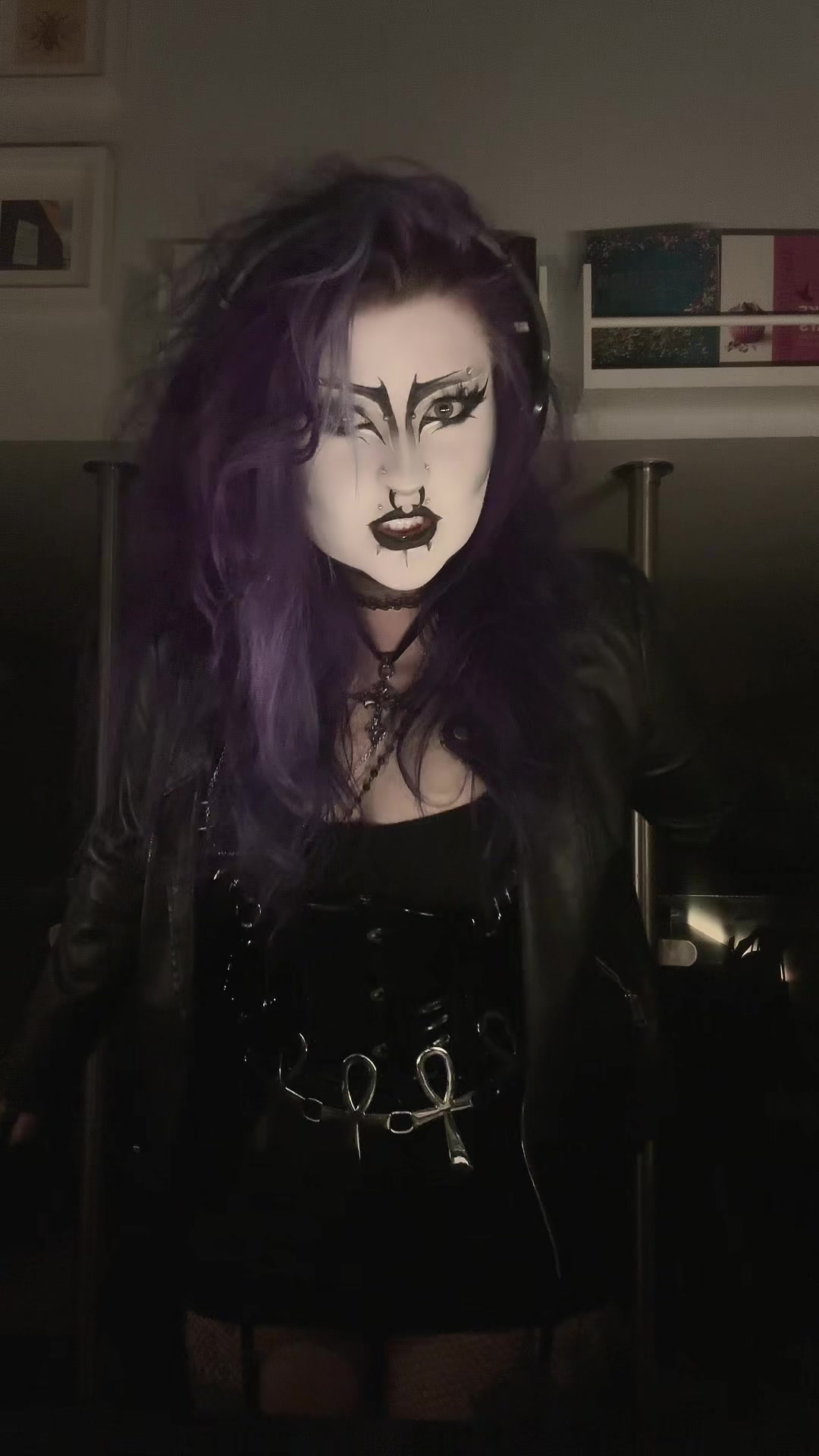 @☠︎︎𝘪𝘴𝘴𝘺☠︎︎