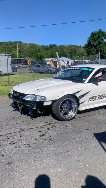 @knee_deep_garage