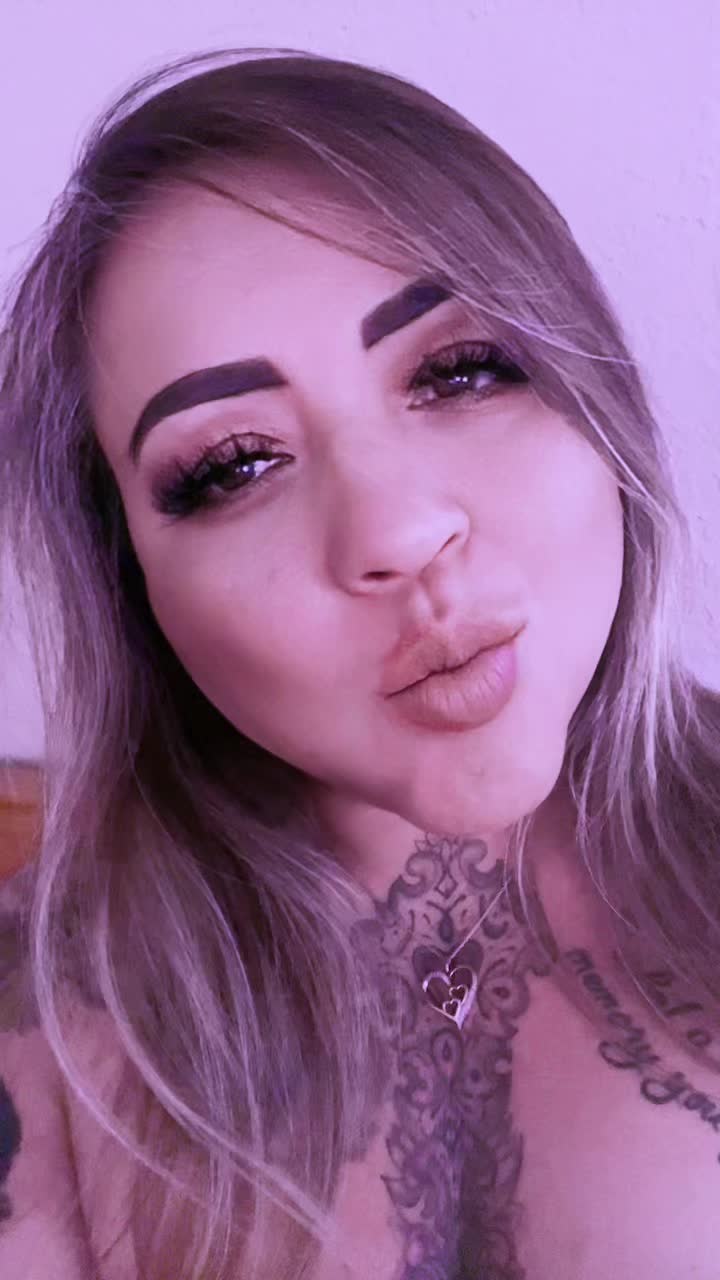 @SmokingInkedRaiderette