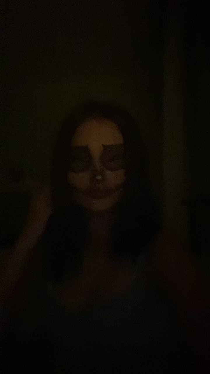 @:3