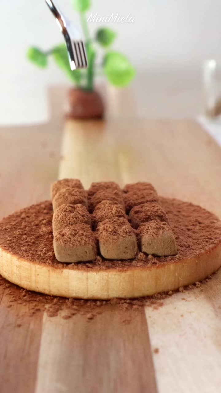 @MiniMiela