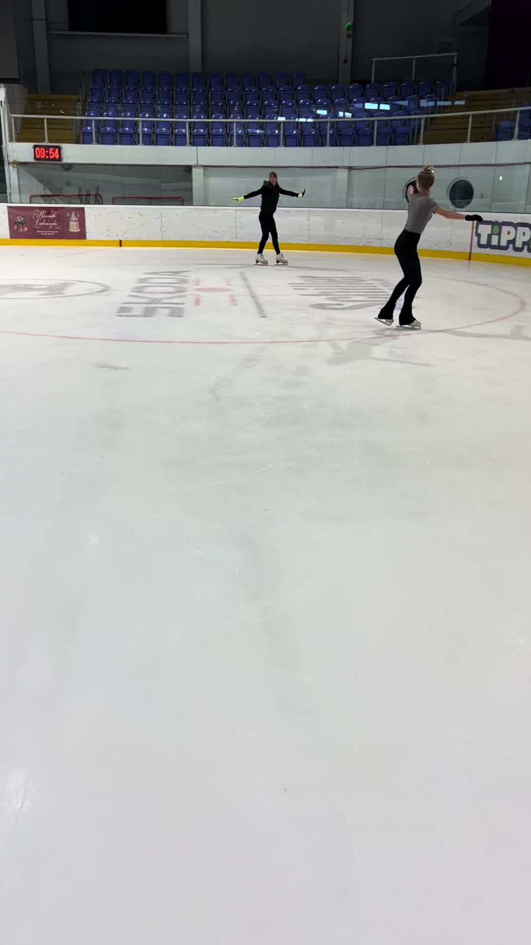 @IceSkaters_.life