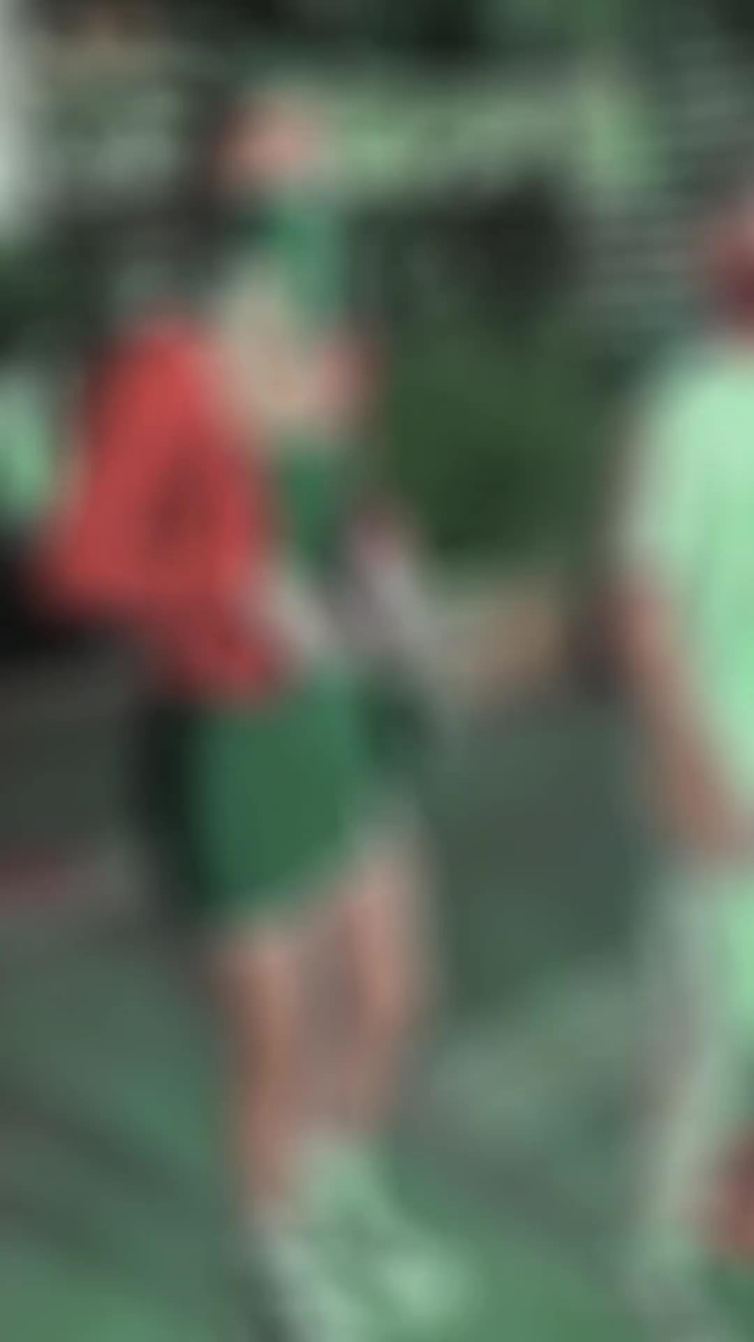 @<33