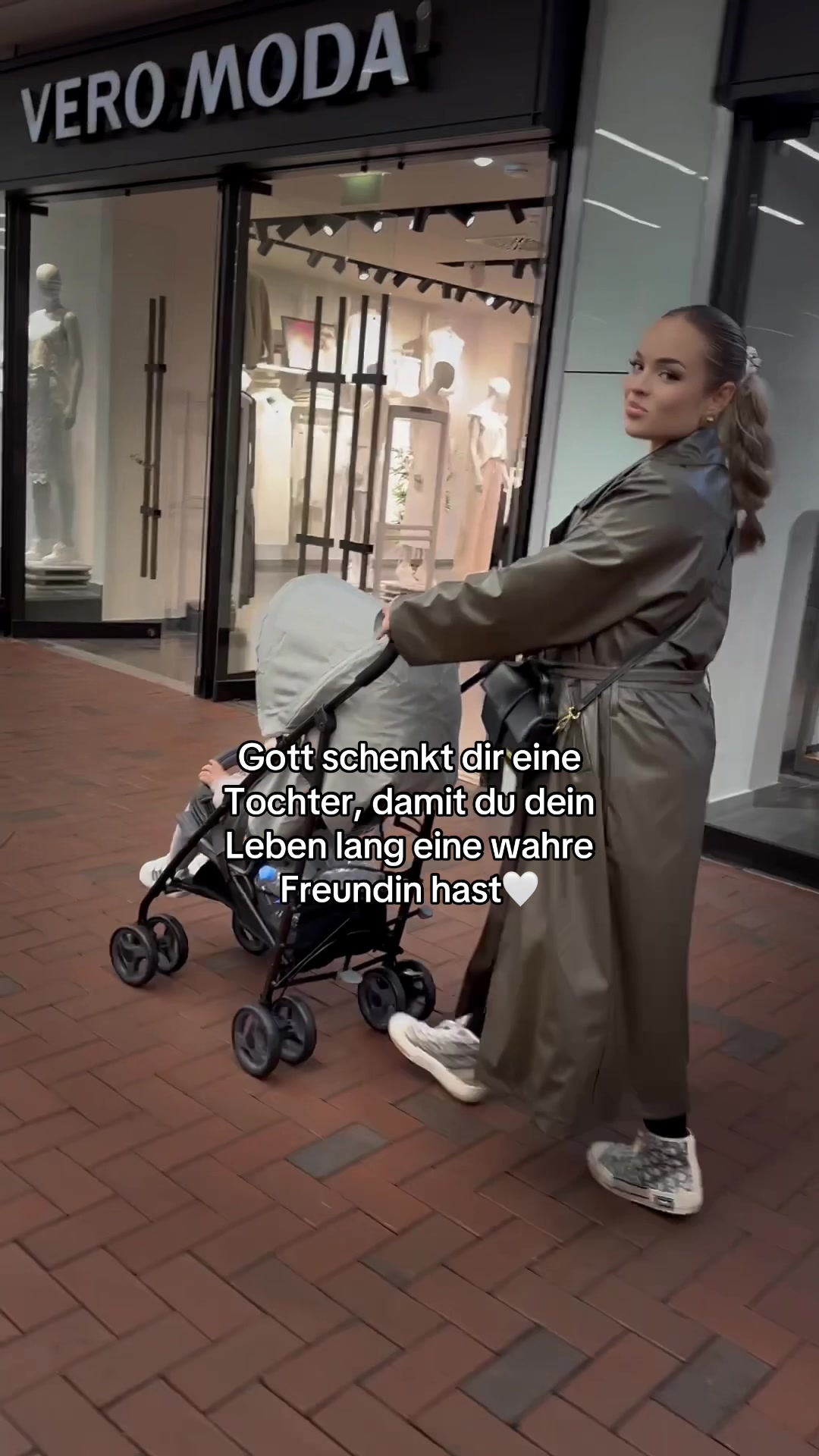 @Julie🧸