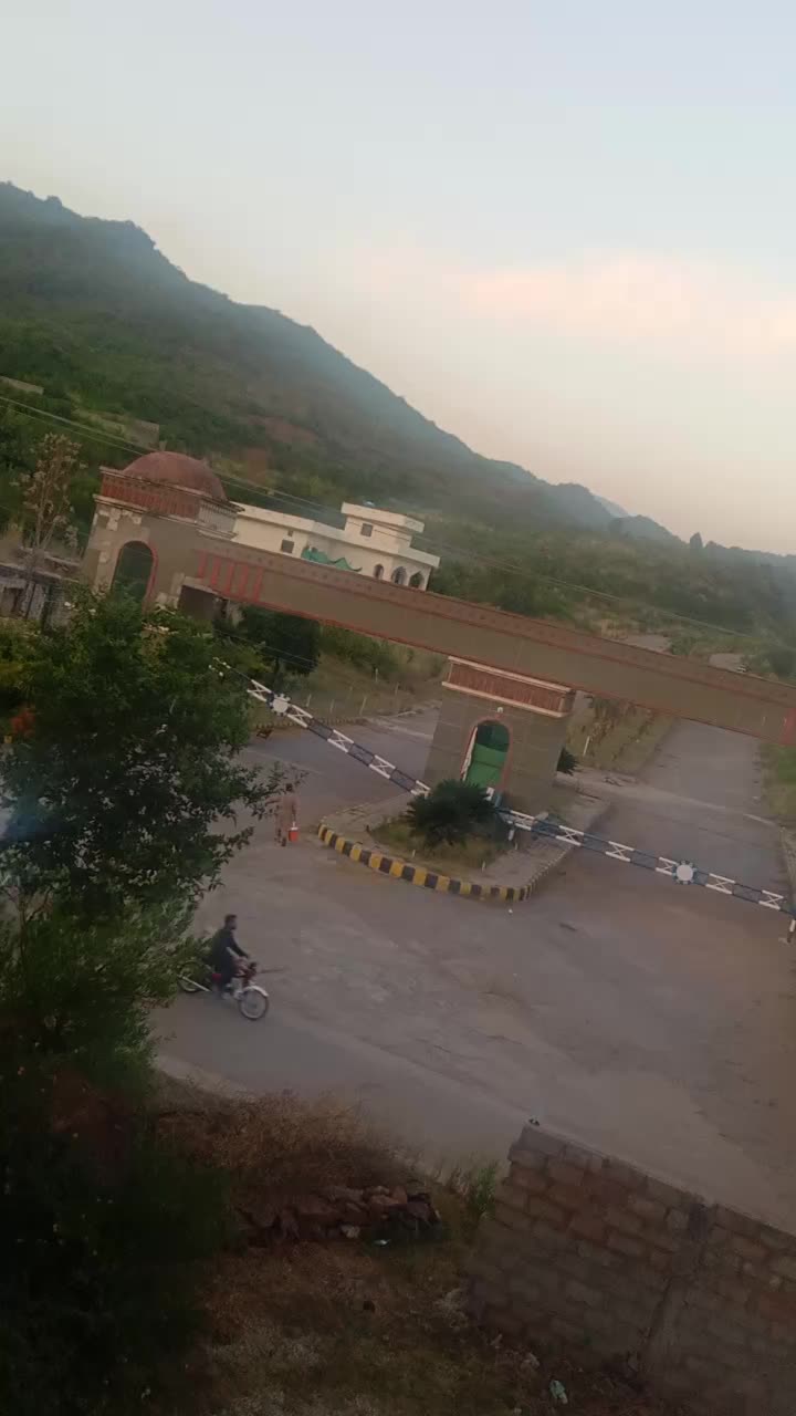 @Raza Rustam