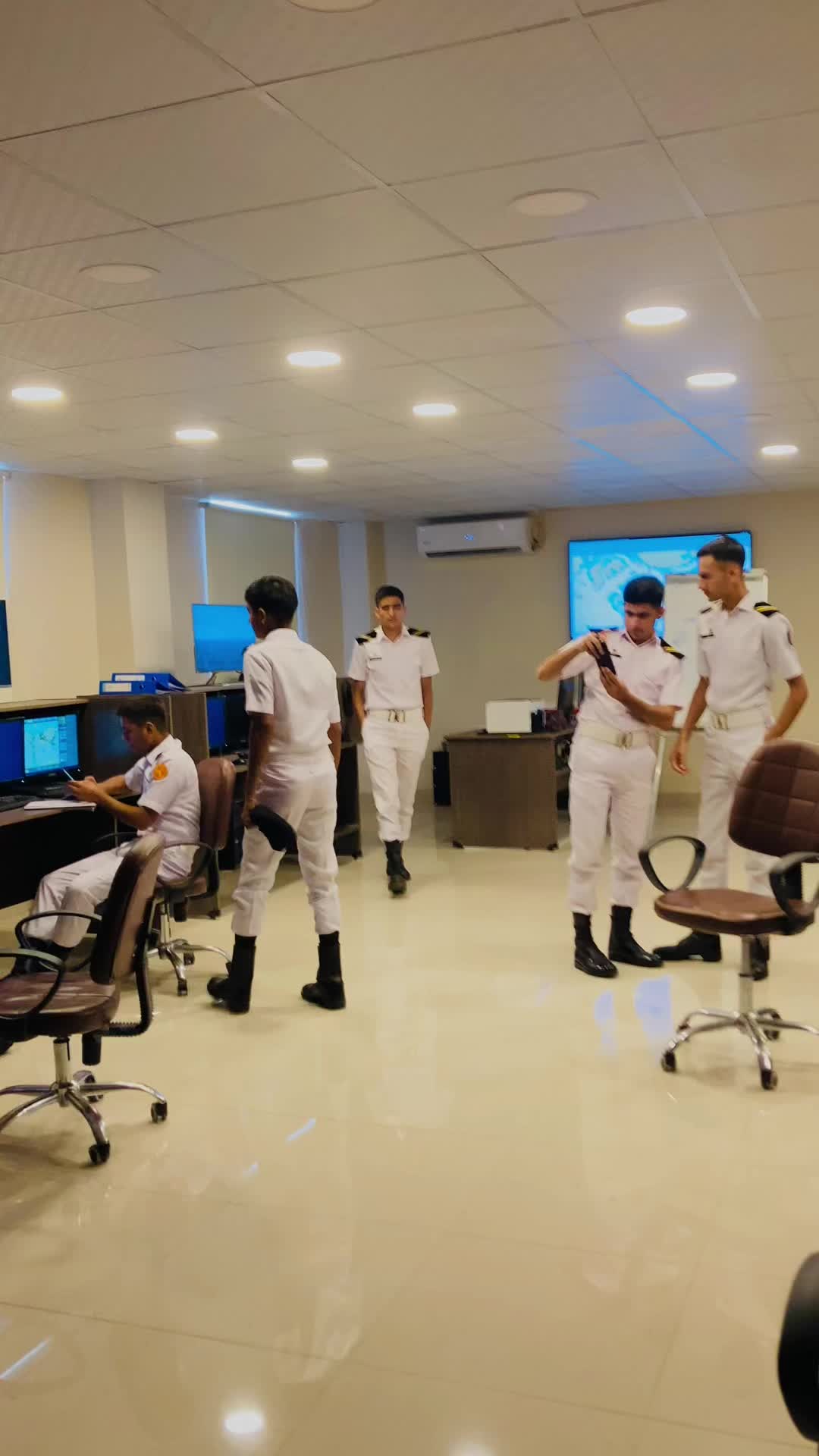 @Captn ๐ธ