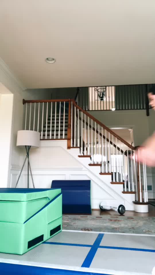 @Gymnast