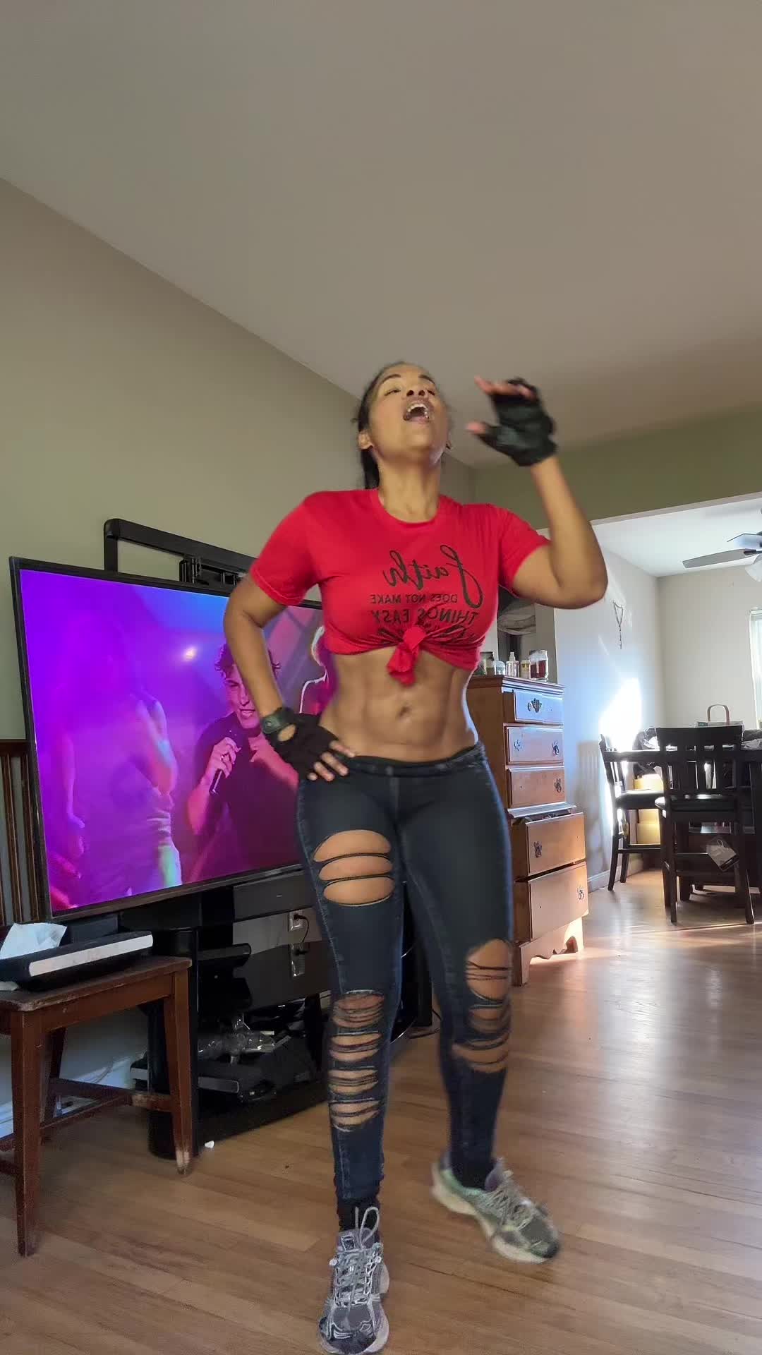 @Aura Romero