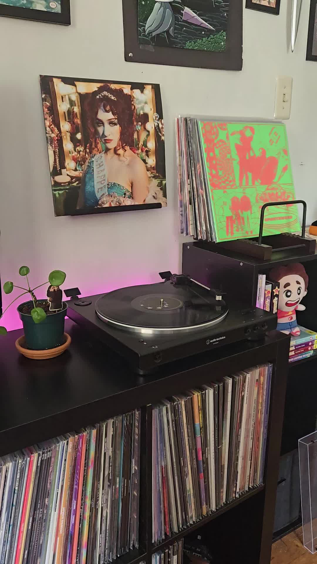 @Sam's Vinyl Corner