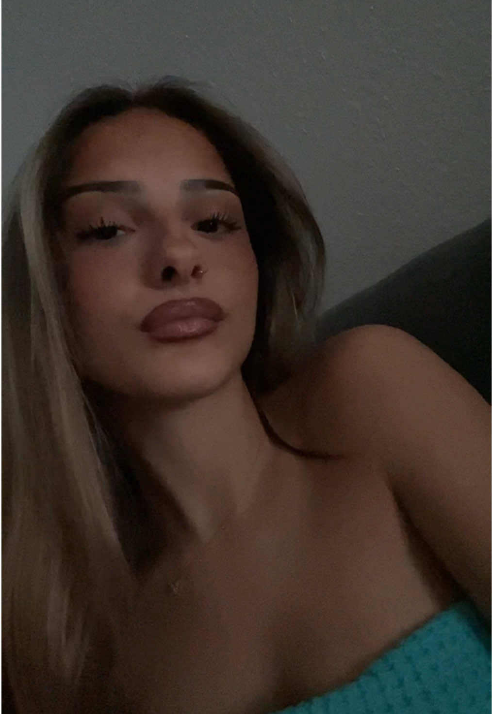 @𝐟