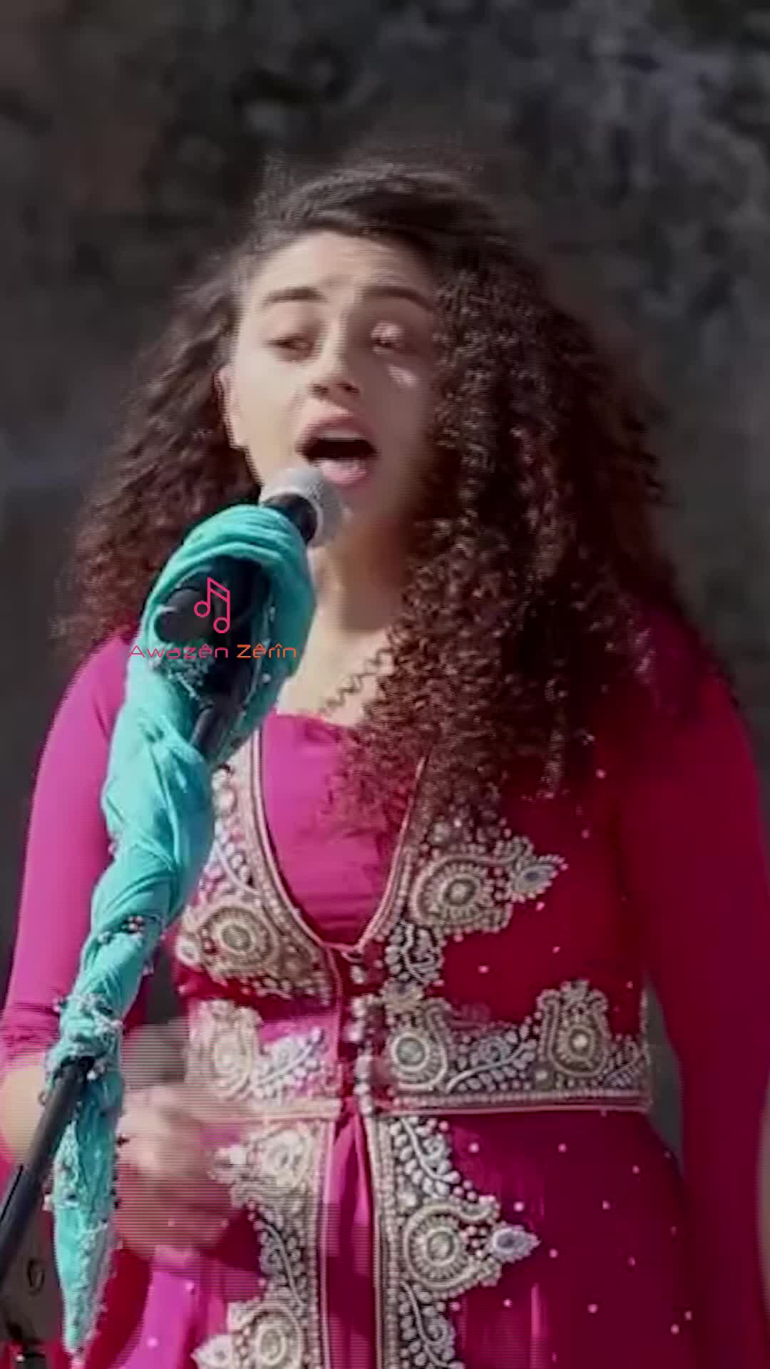@Awaz&ecirc;n Z&ecirc;r&icirc;n