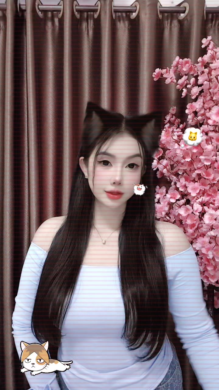 @nkauj see xyooj