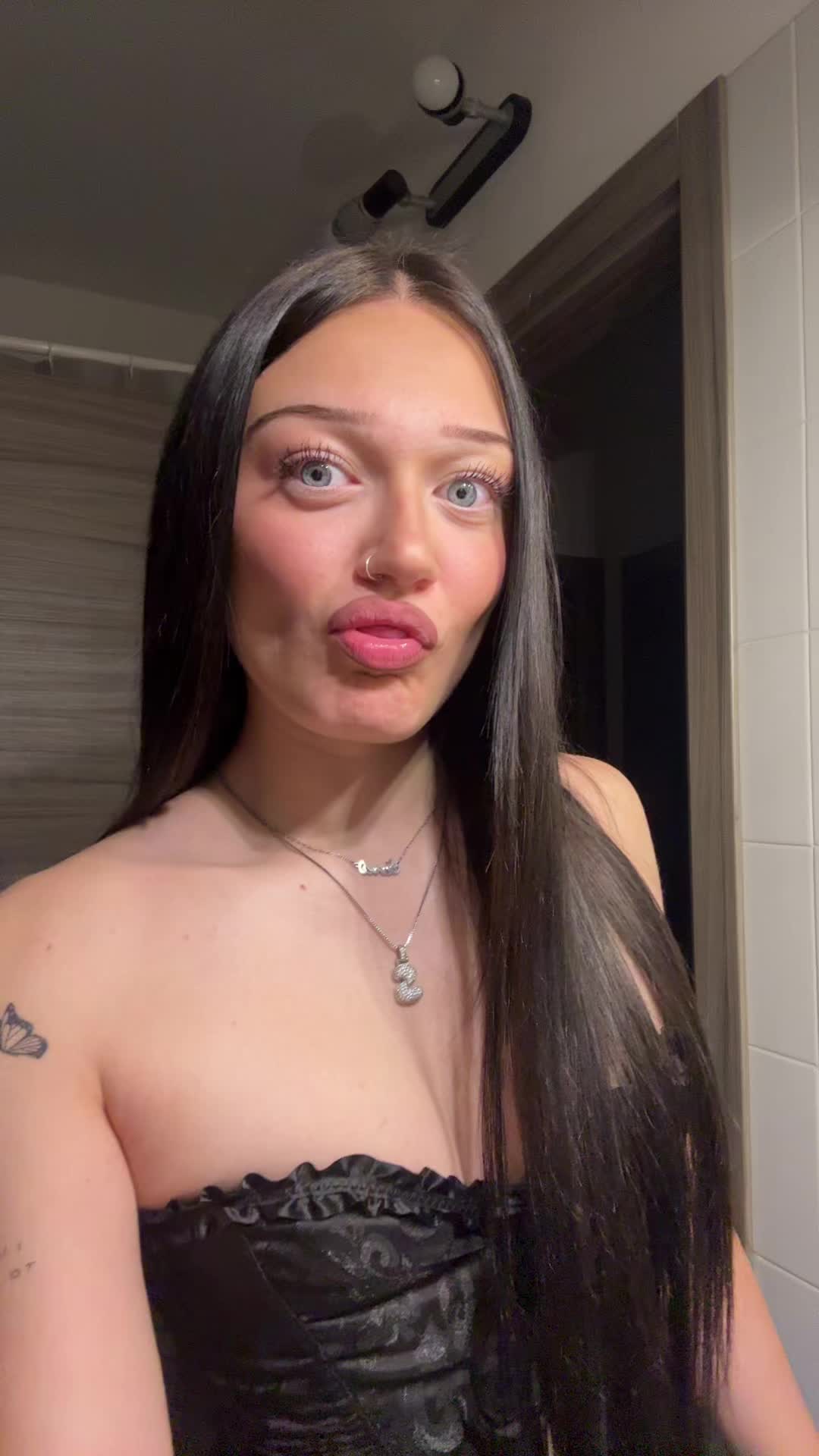 @stillthatsara