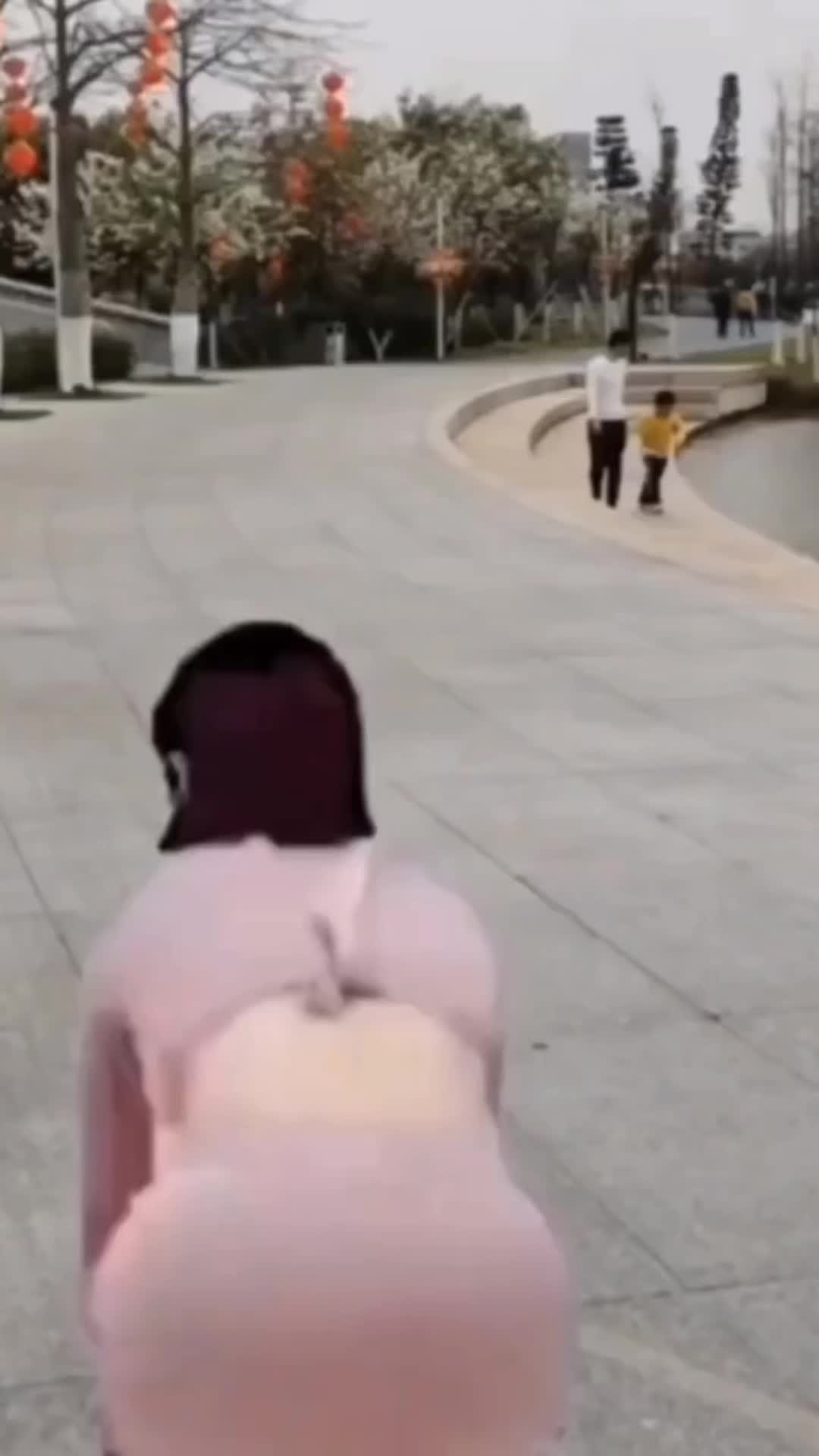 @HarperChichester