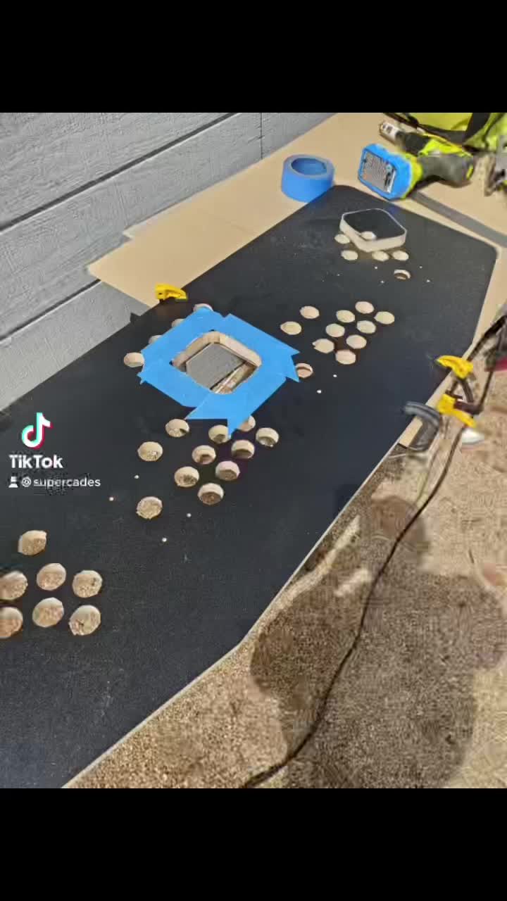 @SuperCades