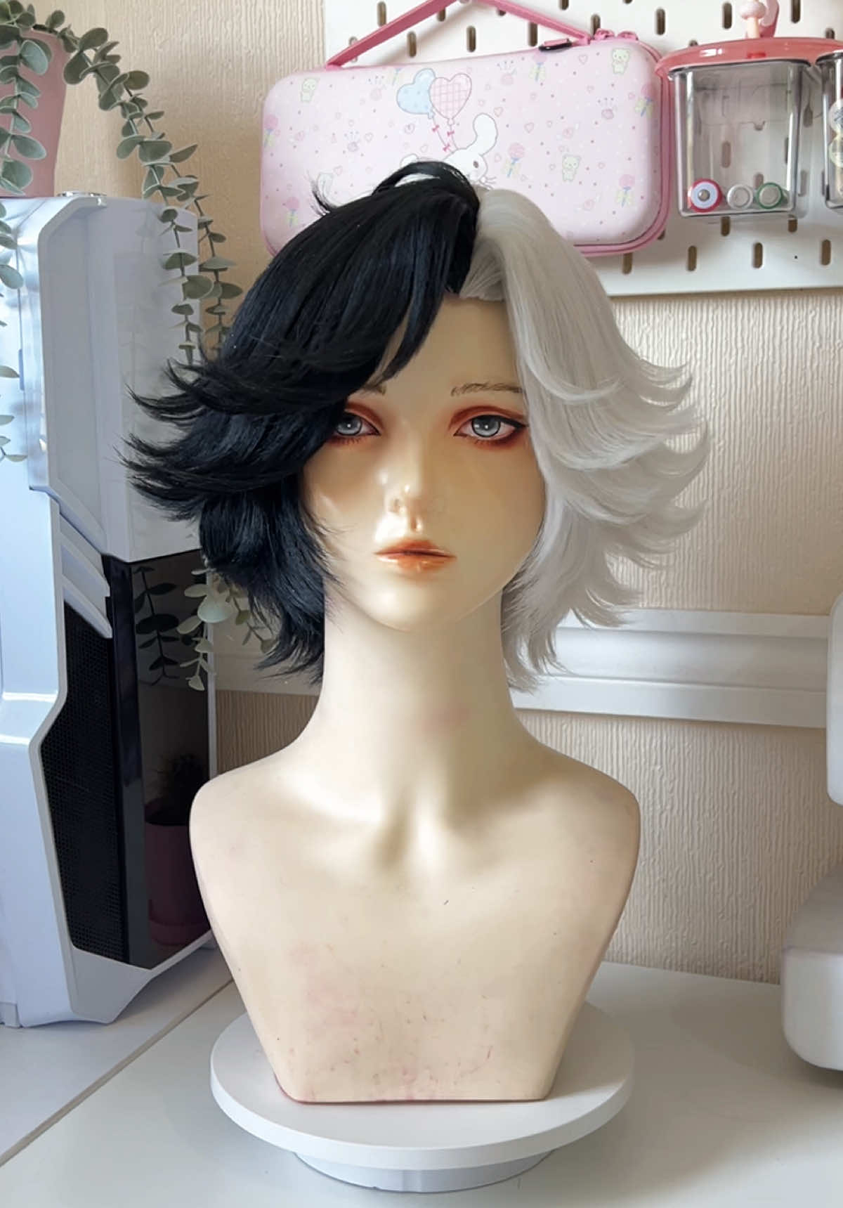 @WolfianWigs ✄ ૮ • ﻌ - ა