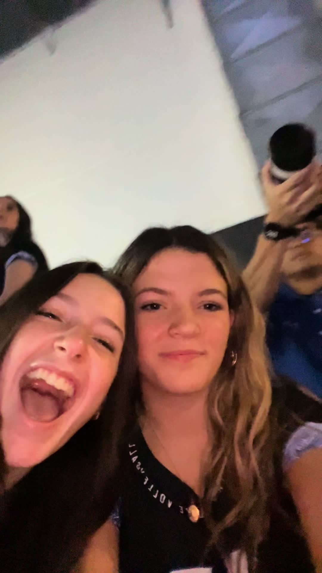 @lara defreitas