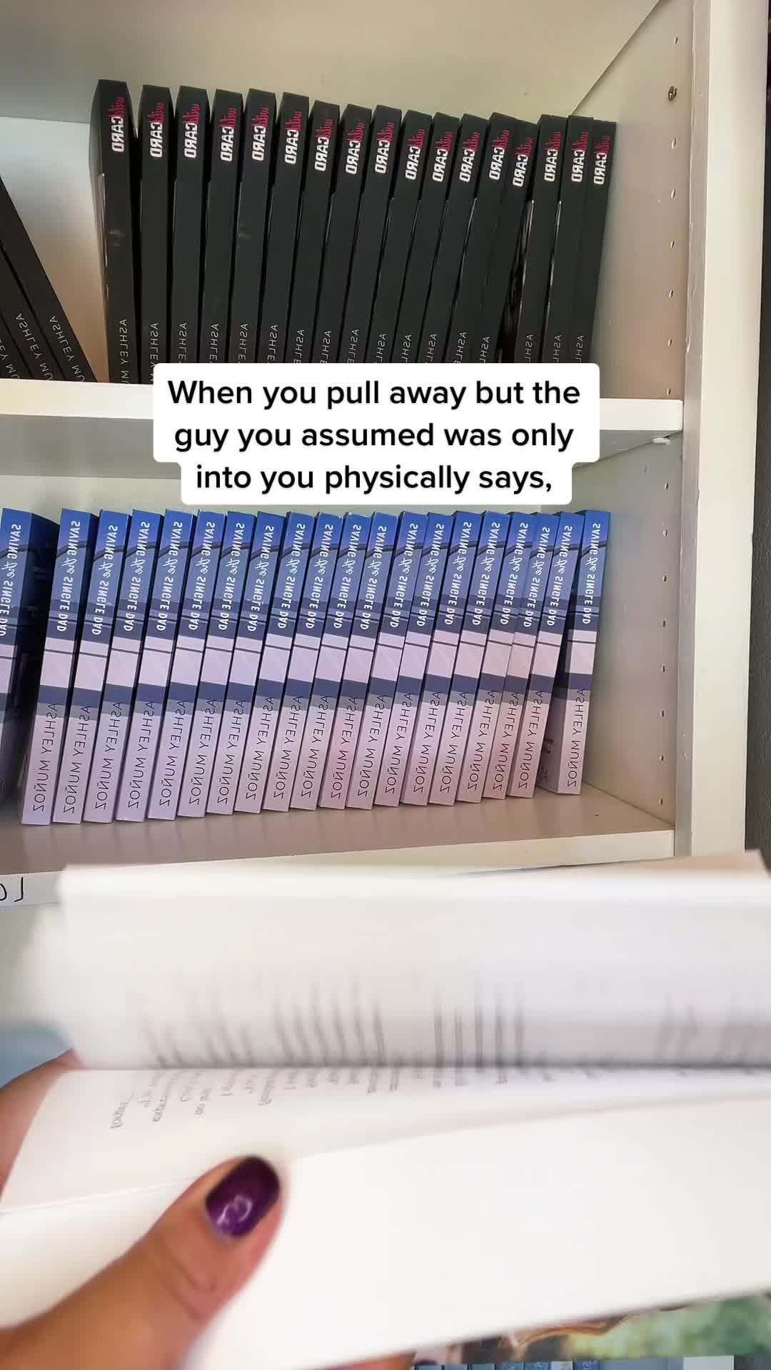 @Ashley Muñoz Reads
