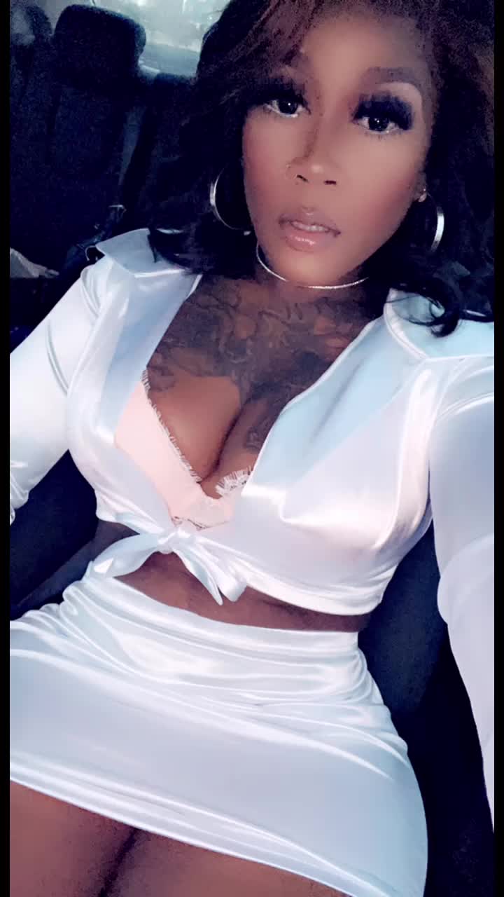 @Monique