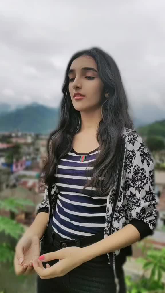 @ANANYA💃